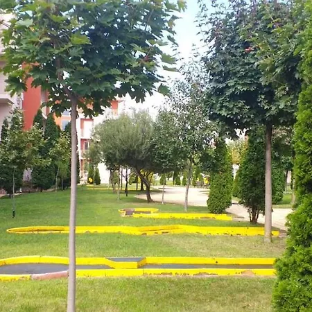 Studio Moni Napospart